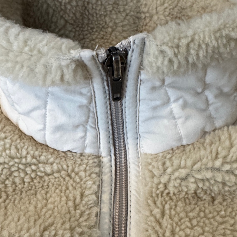 Patagonia Synchilla Cream Fleece - Picture 4 of 10